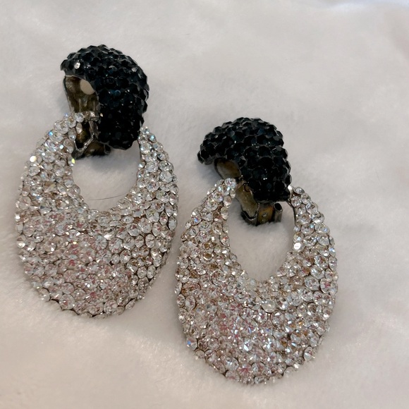 VINTAGE BELLINI BLK/CLEAR SWAROFSKI CRYSTAL LOADED GLITZ EARRINGS - Picture 3 of 15